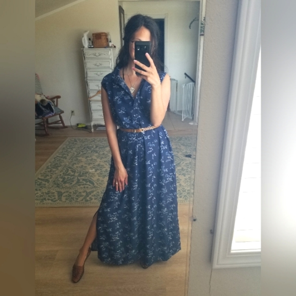 Navy Blue Floral Sleeveless Maxi Dress